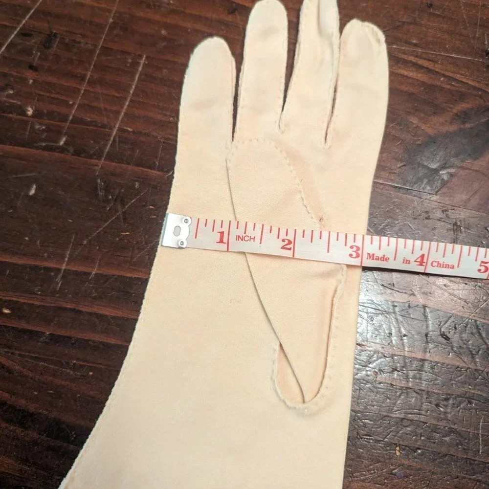 VINTAGE Cream Gloves - XS